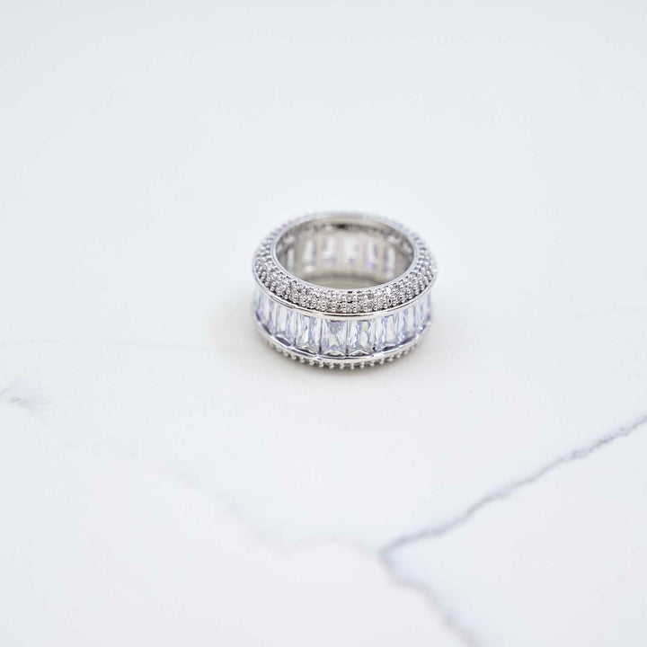 Close Up Baguette Band Ring - White Gold