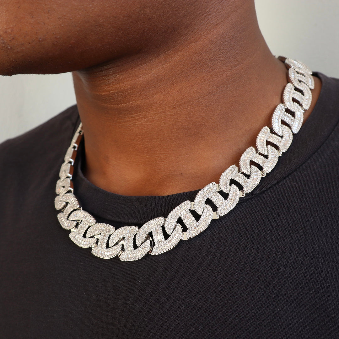 Model Wears the Baguette Chain Link - White Gold (12mm) - 51cm