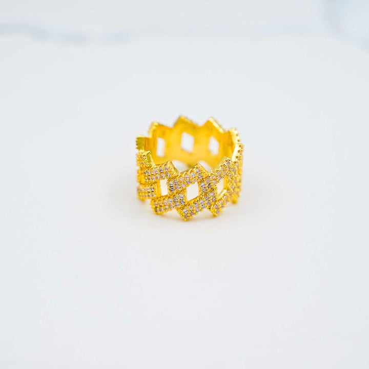 Prong Link Ring - Yellow Gold on White Marble